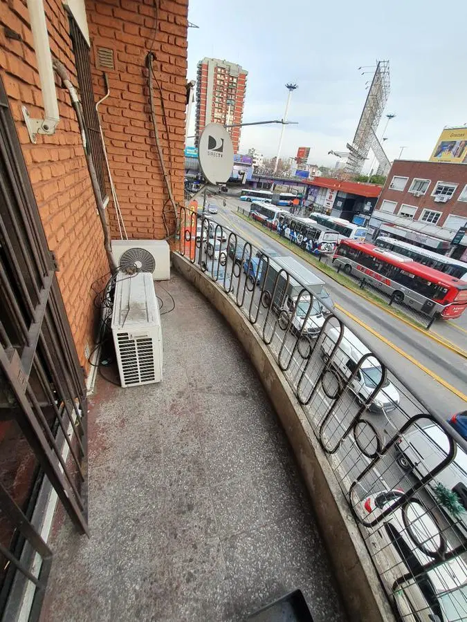DEPARTAMENTO DE 5 AMBIENTES EN VENTA CON TERRAZA SOBRE AV. MAIPU. VICENTE LOPEZ 5