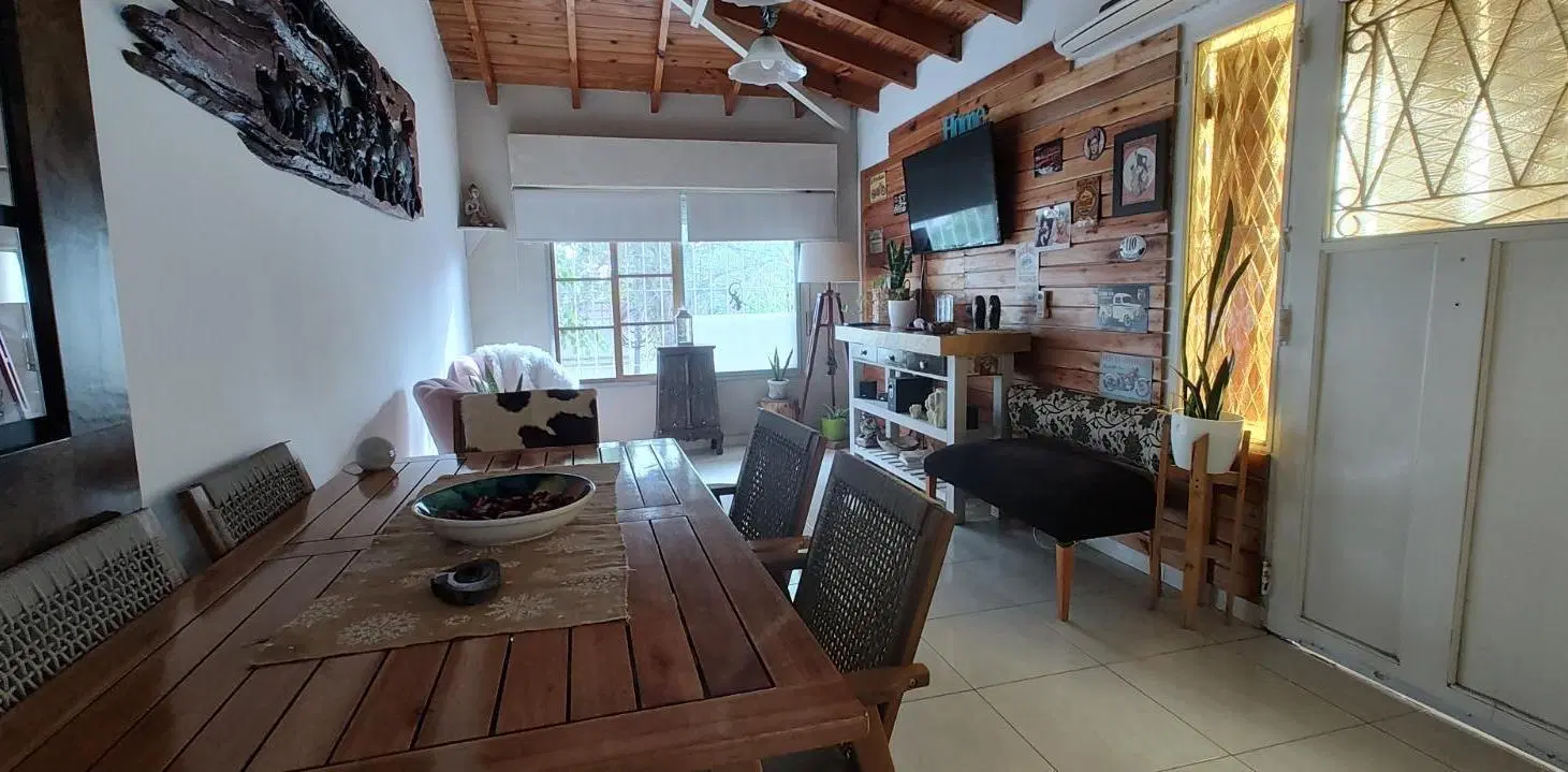 2 CASAS DE 3 AMBIENTES EN PLANTA BAJA Y PLANTA ALTA EN DUPLEX EN VENTA. VILLA BALLESTER 1