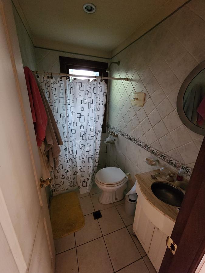 Casa de 6 Ambientes en Venta Sobre Terreno de 612 m² en La Mejor Zona del Bajo de Olivos 5