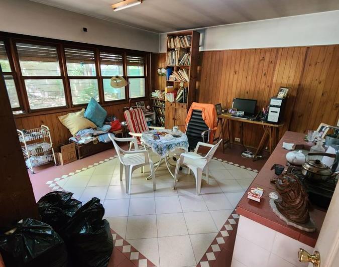 CASA DE 5 AMBIENTES CON GRAN JARDIN EN ALQUILER TEMPORARIO O TEMPORAL. EN EL BAJO DE OLIVOS 5