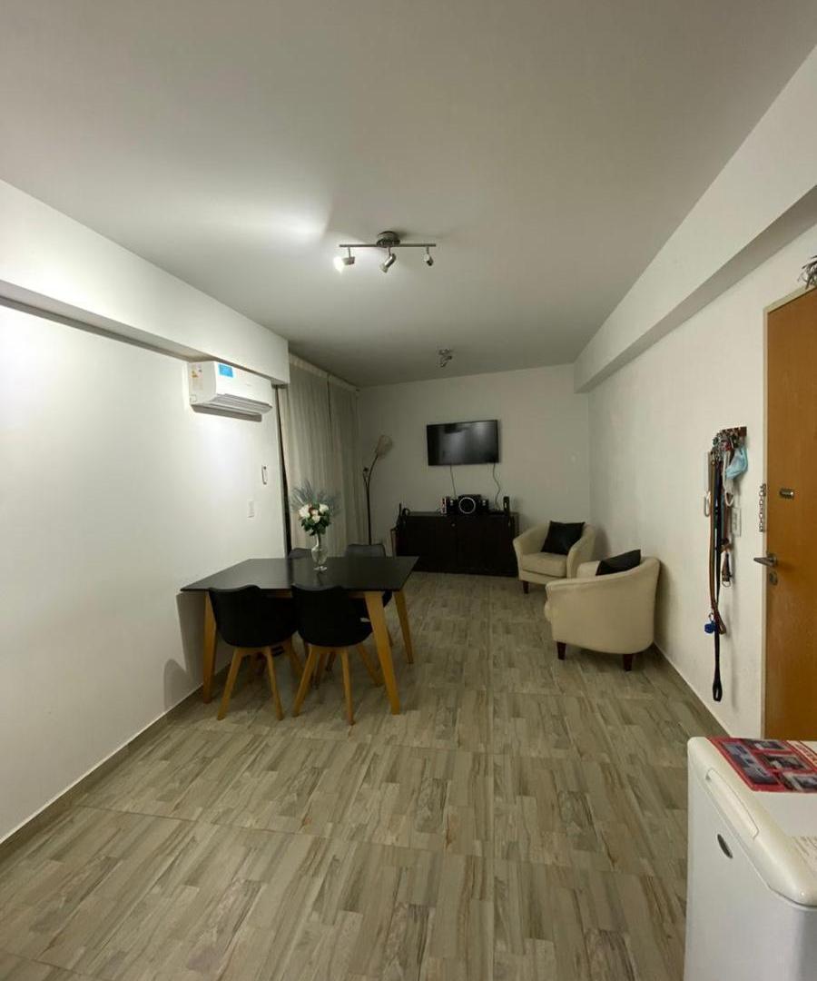 AMPLIO DEPARTAMENTO DE 3 AMBIENTES EN PLANTA BAJA CON PATIO Y COCHERA EN VENTA. NUÑEZ