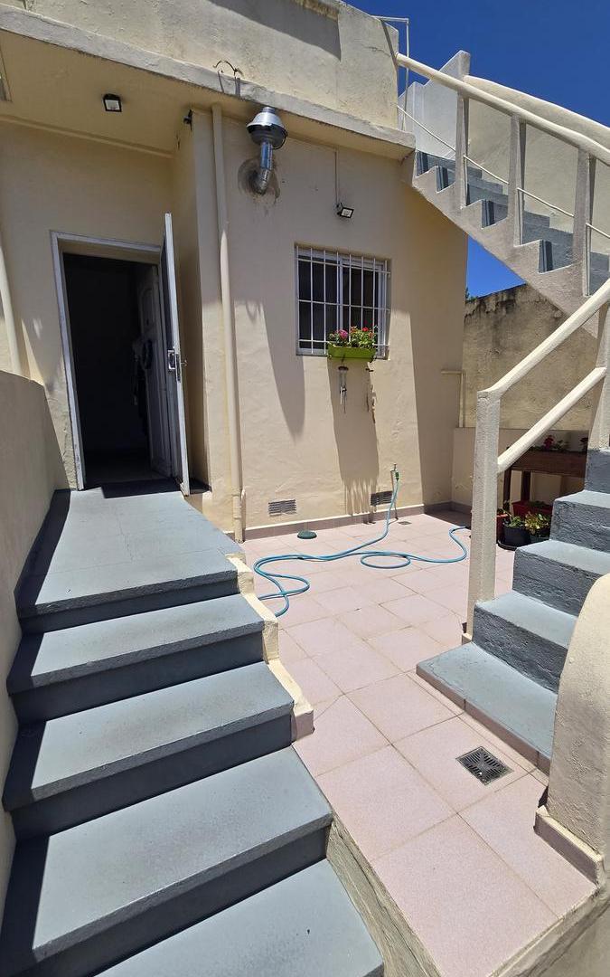 PH DE 3 AMBIENTES RECICLADO EN PLANTA ALTA CON GRAN TERRAZA EN VENTA. MUNRO