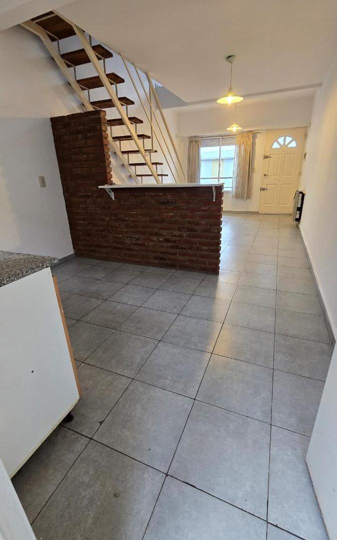 Foto de DEPARTAMENTO, CASA DE 3 AMBIENTES EN PLANTA ALTA Y EN DUPLEX CON BALCON, imagen 3