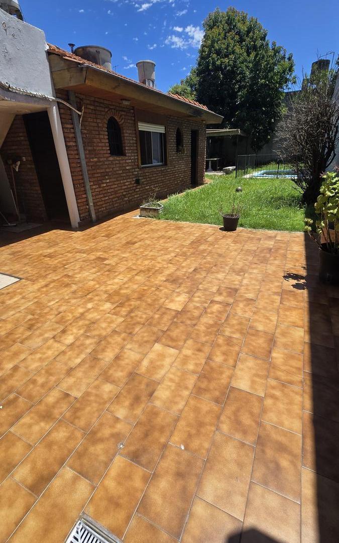 Foto de PH DE 4 AMBIENTES CON GRAN JARDIN, PILETA Y COCHERA EN PLANTA BAJA EN, imagen 3