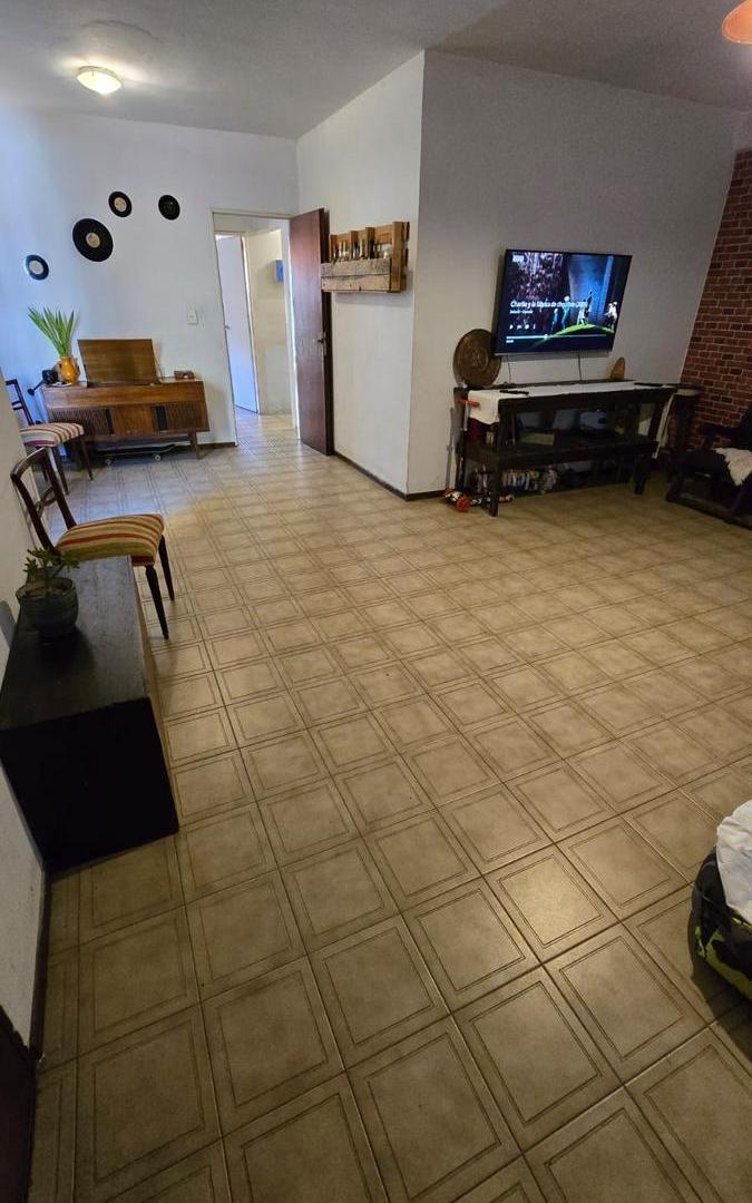 Foto de CASA (EN PH) DE 5 AMBIENTES CON JARDIN O FONDO Y PILETA EN VENTA, imagen 1