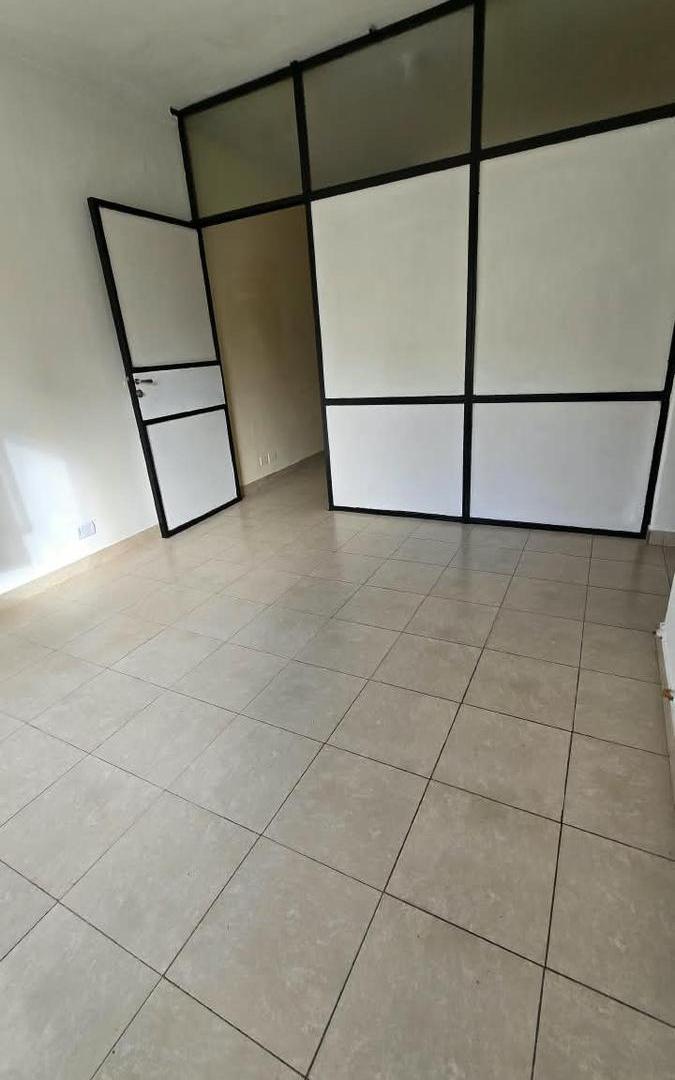 Foto de SOLIDO MONOAMBIENTE APTO OFICINA/CONSULTORIO SOBRE AV. SAN MARTIN EN, imagen 5