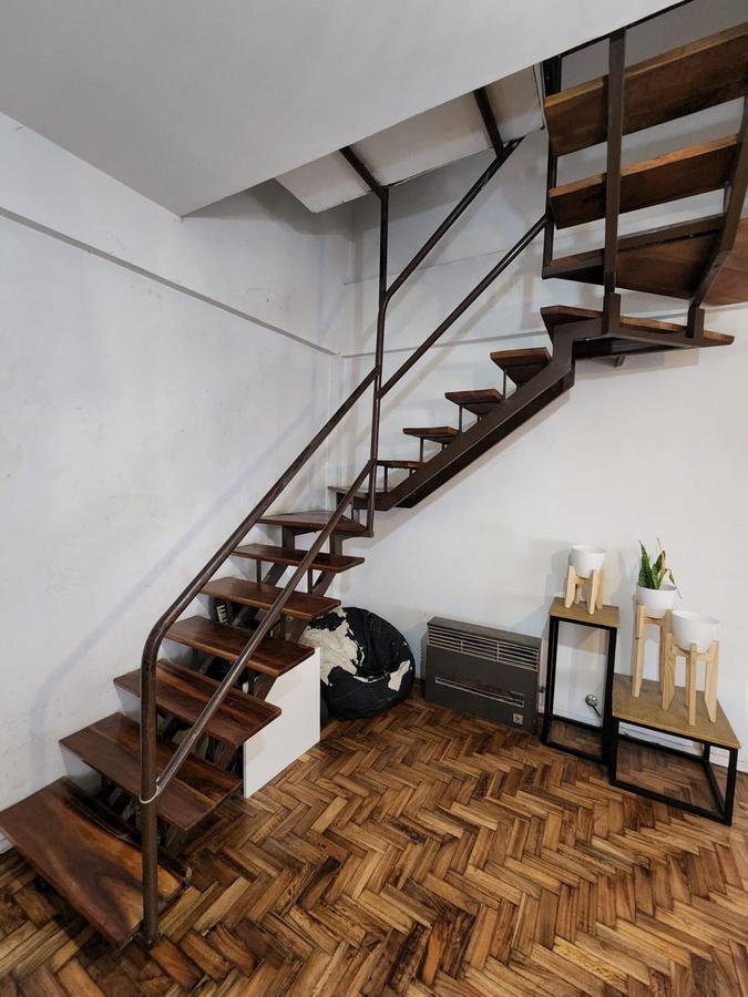 Foto de SOLIDO DUPLEX DE 4 AMBIENTES EN VENTA CON PATIO Y TERRAZA EN OLIVOS, imagen 5