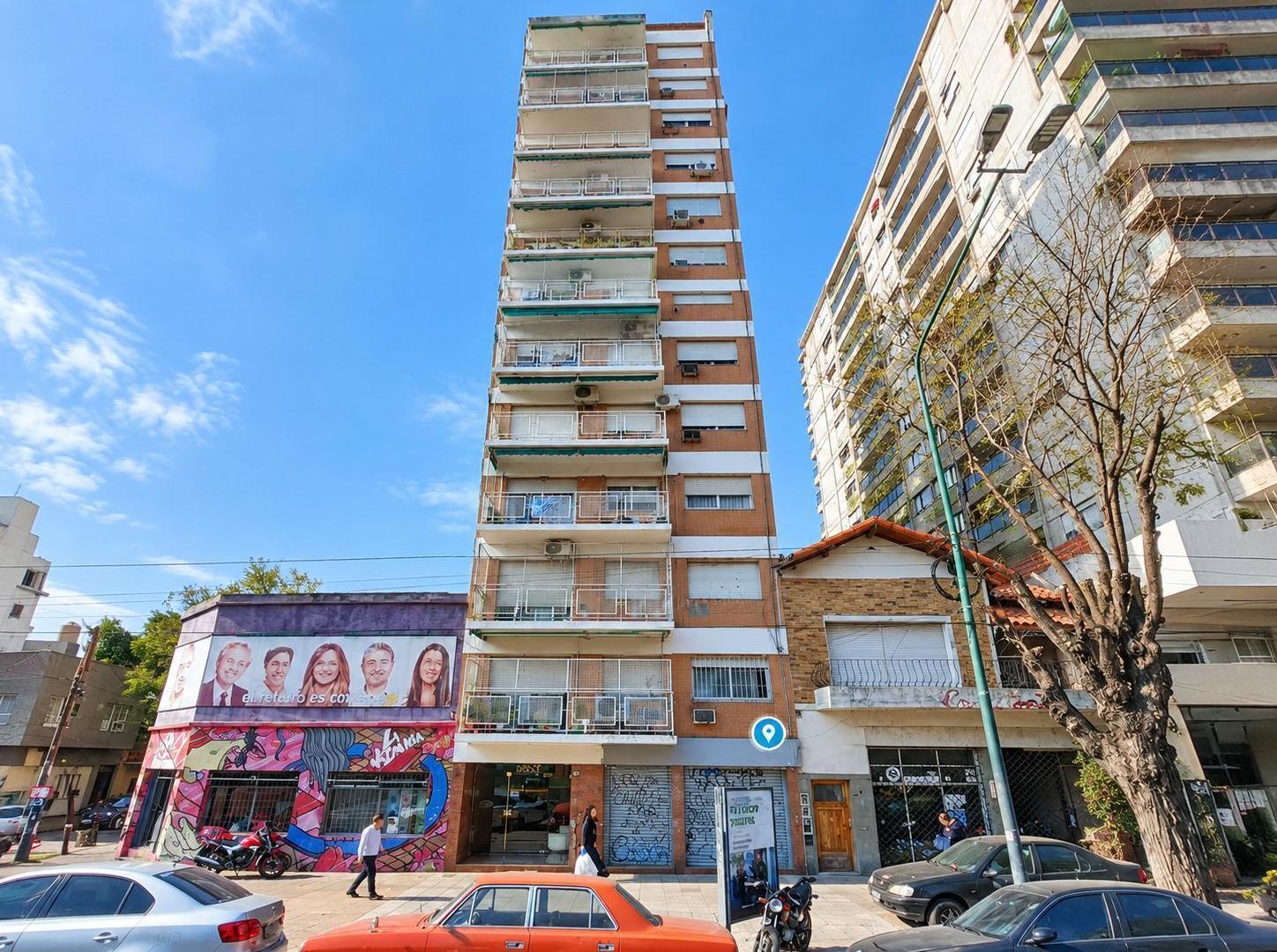 Foto de DEPARTAMENTO DE 2 AMBIENTES CON BALCON FRANCES EN VENTA. OLIVOS, imagen 1