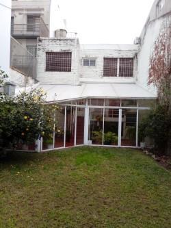 Casa con Patio y Cochera Para Dos Vehiculos. 5