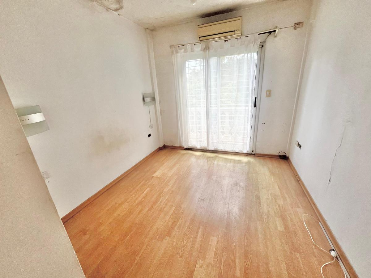 PH 2 ambientes Frente Balcón. Terraza Propia. En primer Piso. Andonaegui al 3300