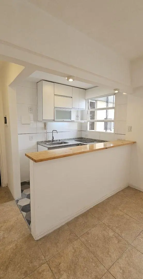 Excelente Monoambiente en Monte Castro. Oportunidad de Inversión. 4