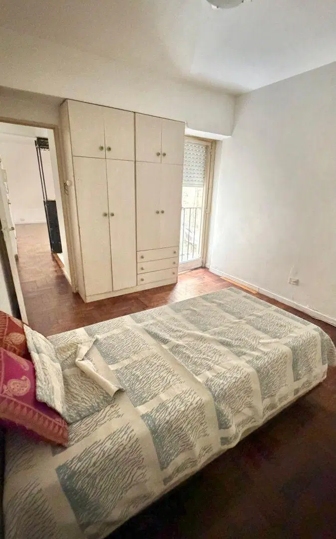 Excelente departamento 2 Ambientes en Planta baja. Lavadero Incorporado. Baño Completo. 4