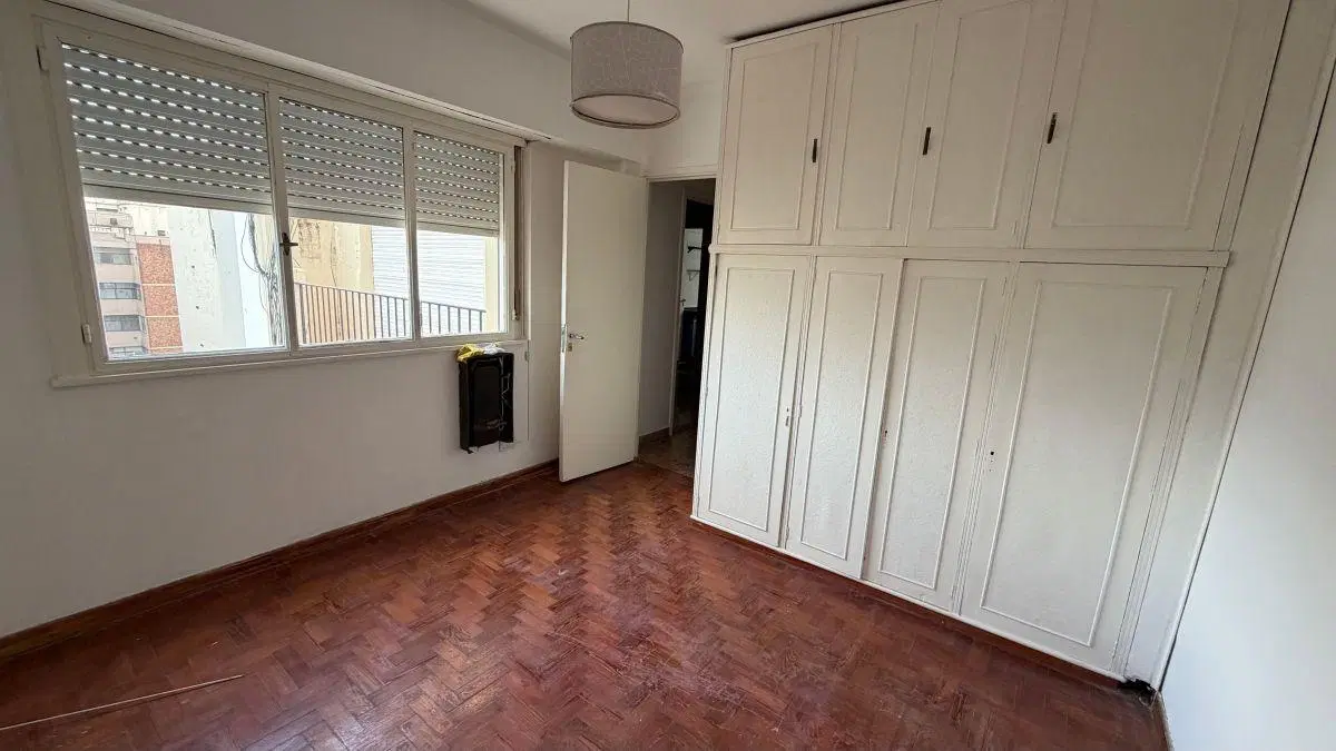 Excelente Departamento de 3 Ambientes al Contrafrente con Balcón en Séptimo Piso. Villa del Parque. 5