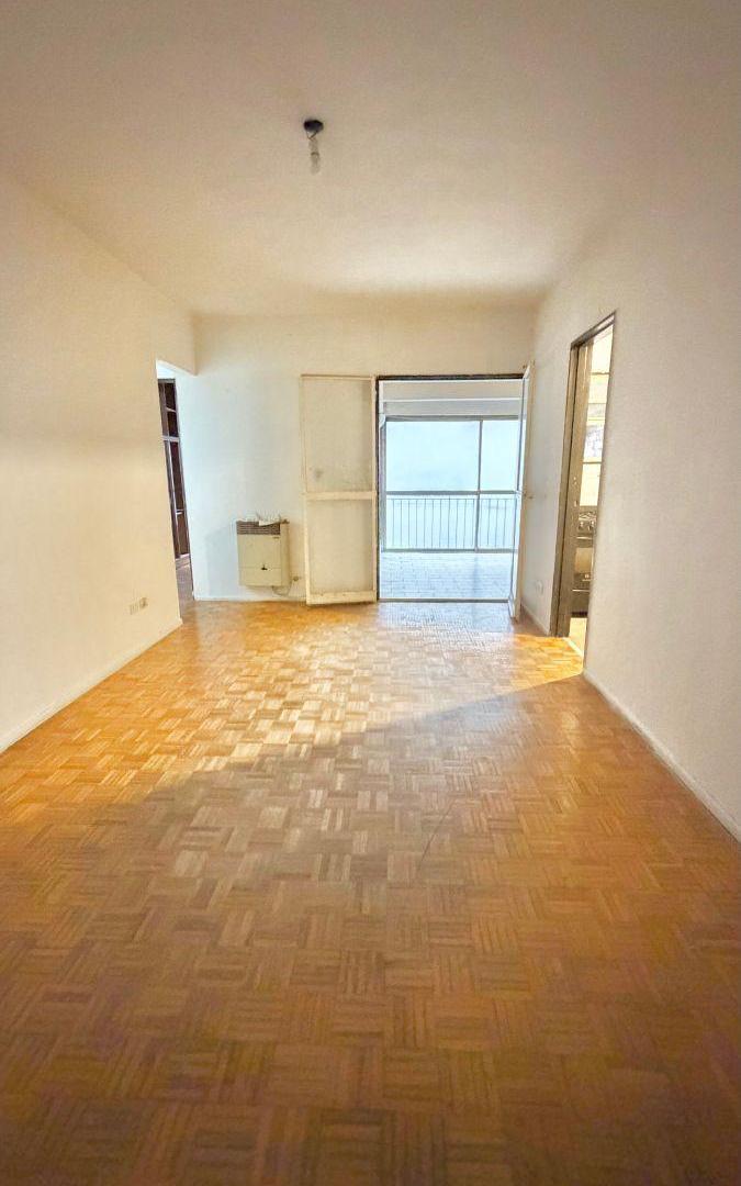 Excelente Departamento de 2 1/2 Ambientes en Caballito. Ideal Ubicación.