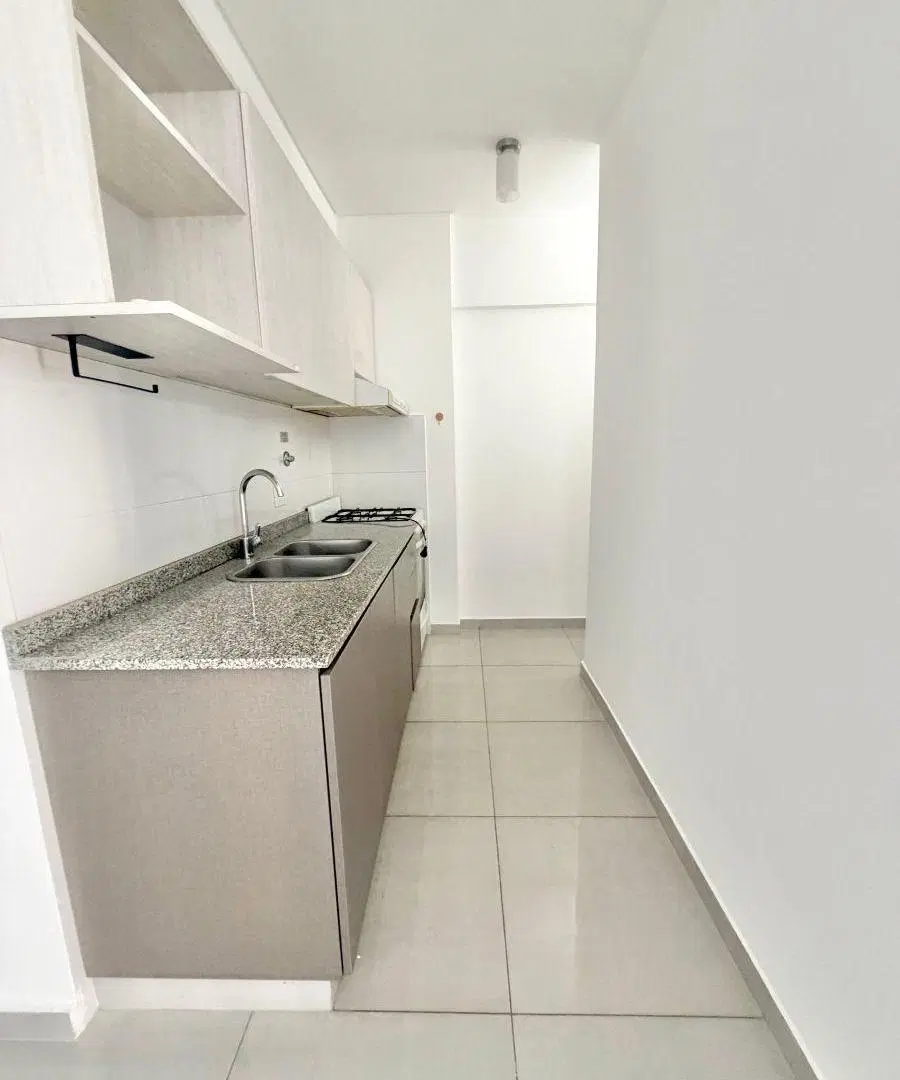 Excelente Departamento de 2 Ambientes al Frente con Balcón. Ideal Ubicación. 3