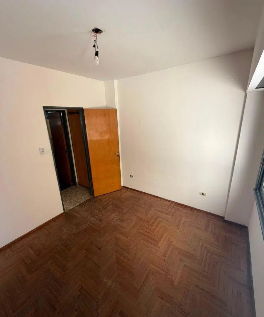 Departamento de 41 m² con 2 ambientes, lavadero y cocina en venta en Villa del Parque 4