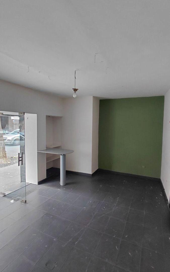 Foto de Local comercial de 18 m² en alquiler en Villa del Parque, imagen 3