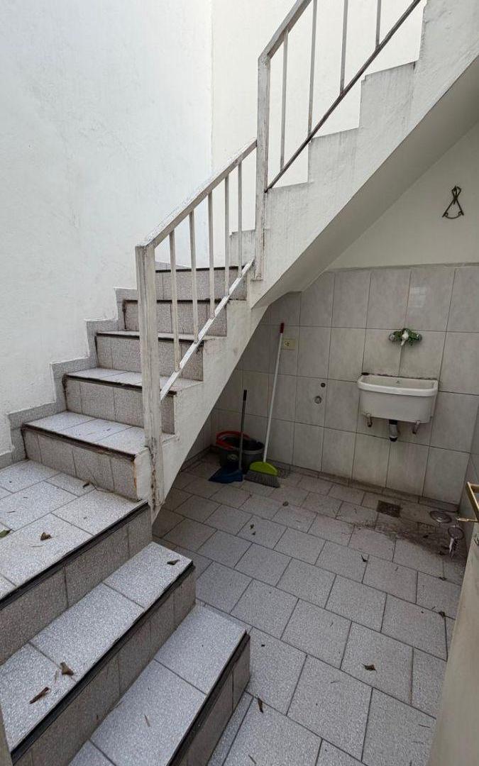 Foto de PH de 95 m² con 3 dormitorios en alquiler en Monte Castro, imagen 2
