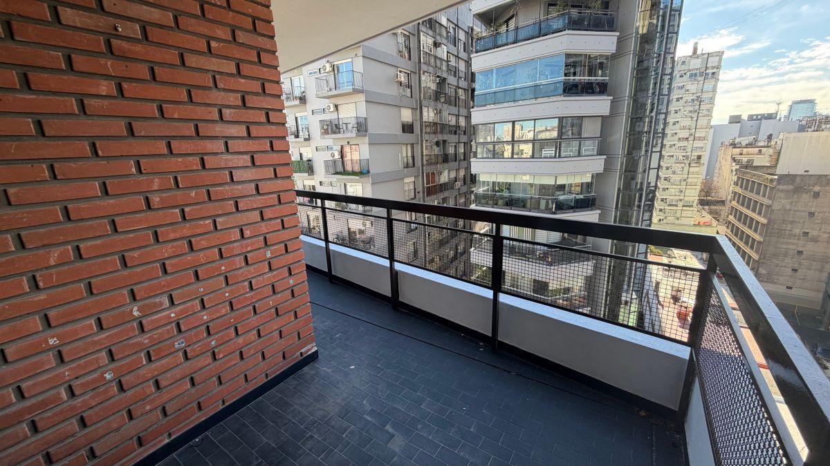 Foto de Excelente Departamento de 3 Ambientes al Frente con Cochera Fija. Ideal, imagen 2