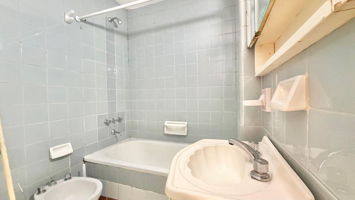 Foto de Excelente departamento de 2 Ambientes al Frente Con Balcón. Ideal, imagen 3