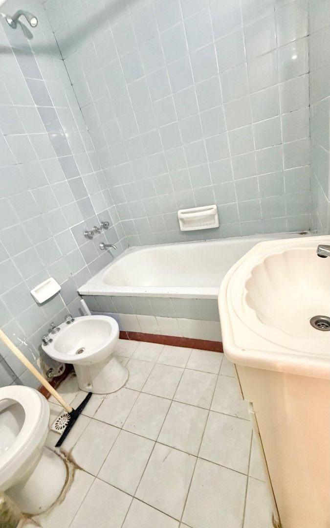 Foto de Excelente departamento de 2 Ambientes al Frente Con Balcón. Ideal, imagen 2
