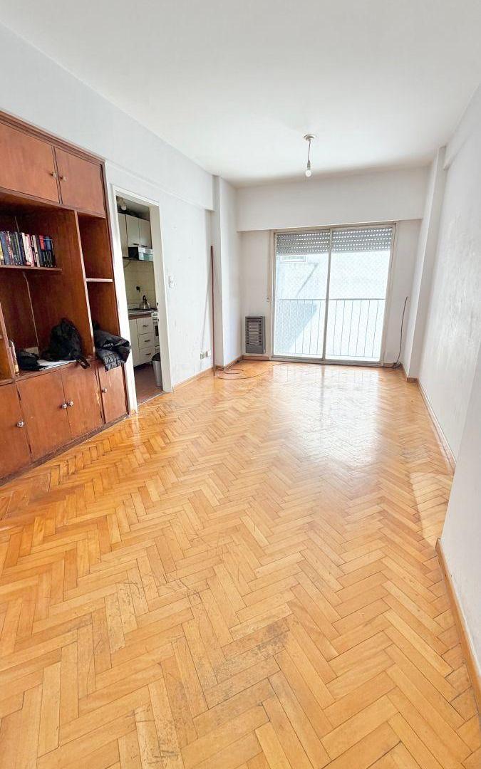 Foto de Excelente departamento de 2 Ambientes al Frente Con Balcón. Ideal, imagen 1