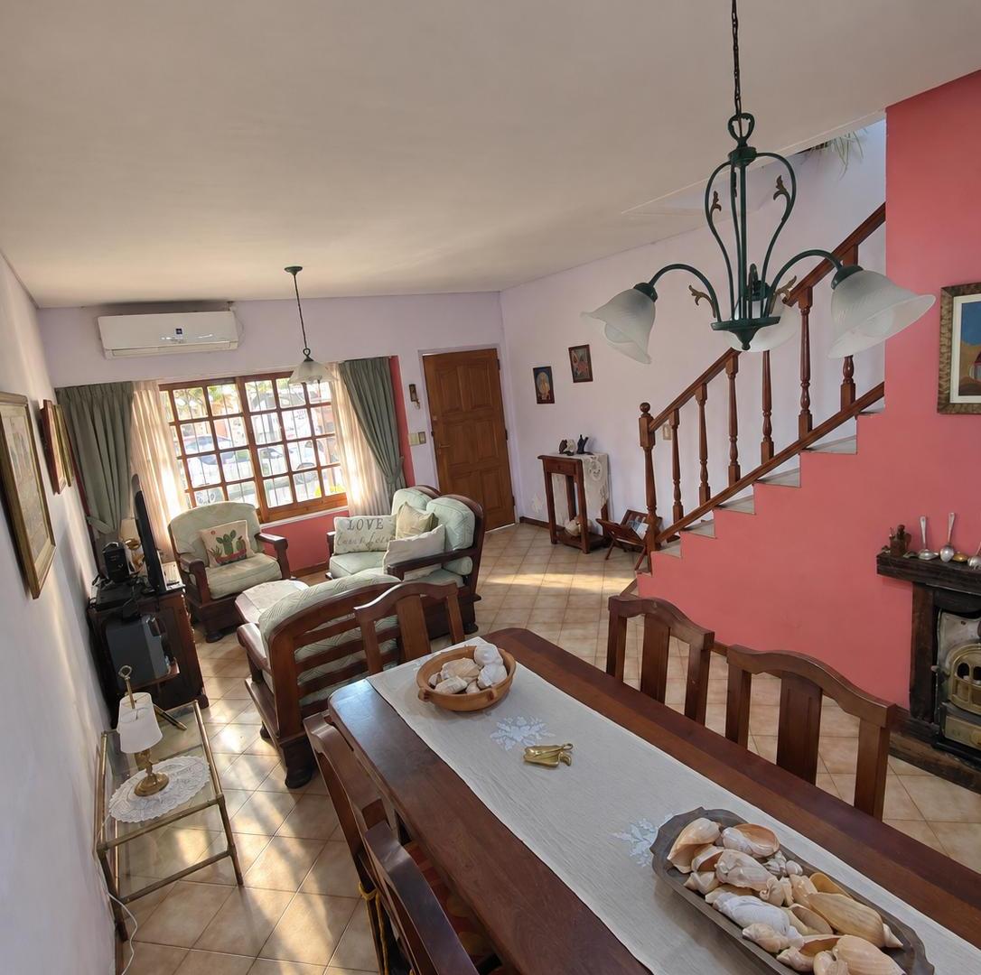Foto de Casa duplex de 145 m² con 3 dormitorios en venta en Floresta Norte, imagen 3