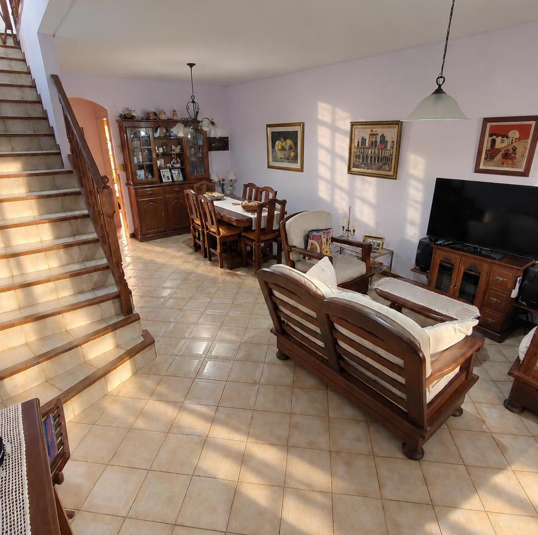 Foto de Casa duplex de 145 m² con 3 dormitorios en venta en Floresta Norte, imagen 1