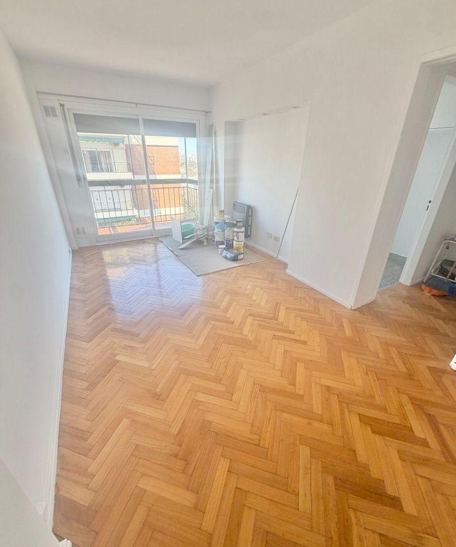 Foto de Excelente Departamento de 3 Ambientes con 2 Balcones al Frente. Muy, imagen 1