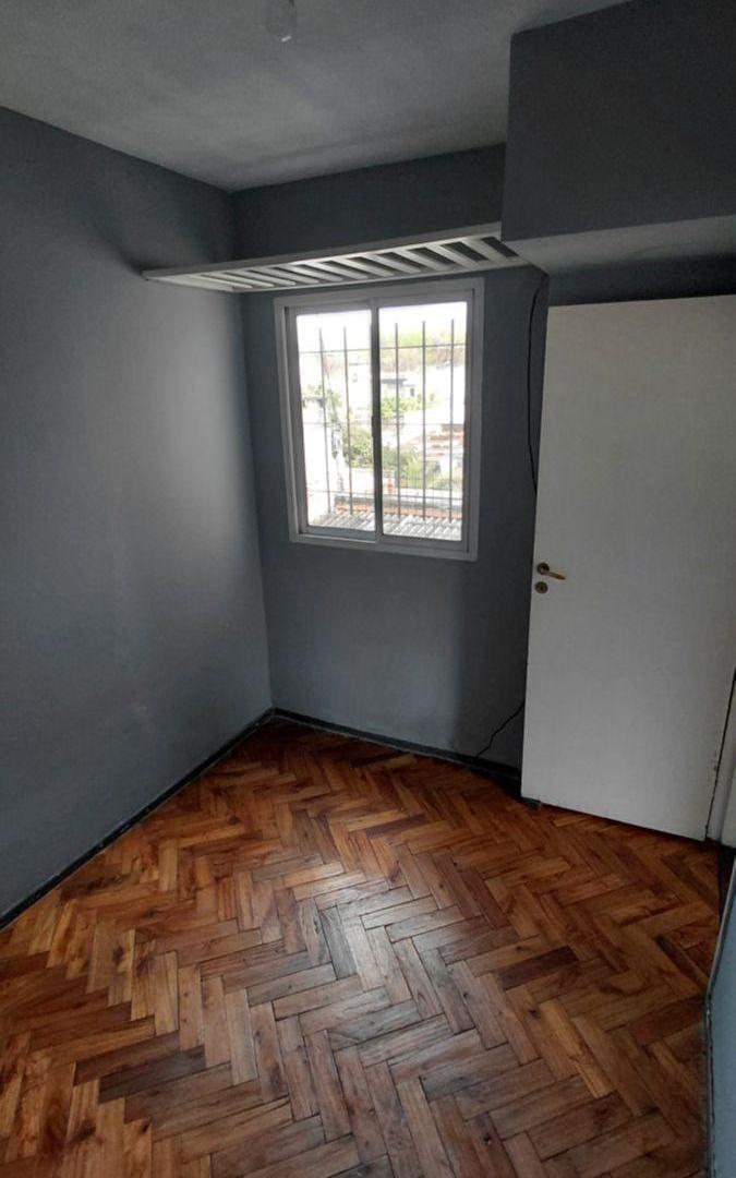 Foto de Excelente departamento 3 ambientes en venta en Monte Castro, imagen 2