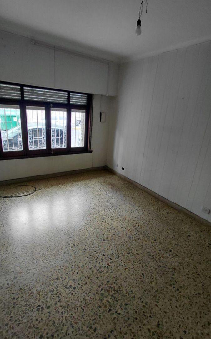 Foto de PH de 3 ambientes con cochera y entrada independiente en alquiler, imagen 4