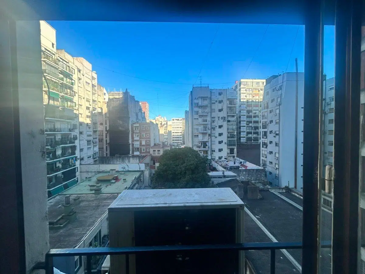 DEPARTAMENTO MONOAMBIENTE EN ALQUILER MUY LUMINOSO EN RECOLETA 5