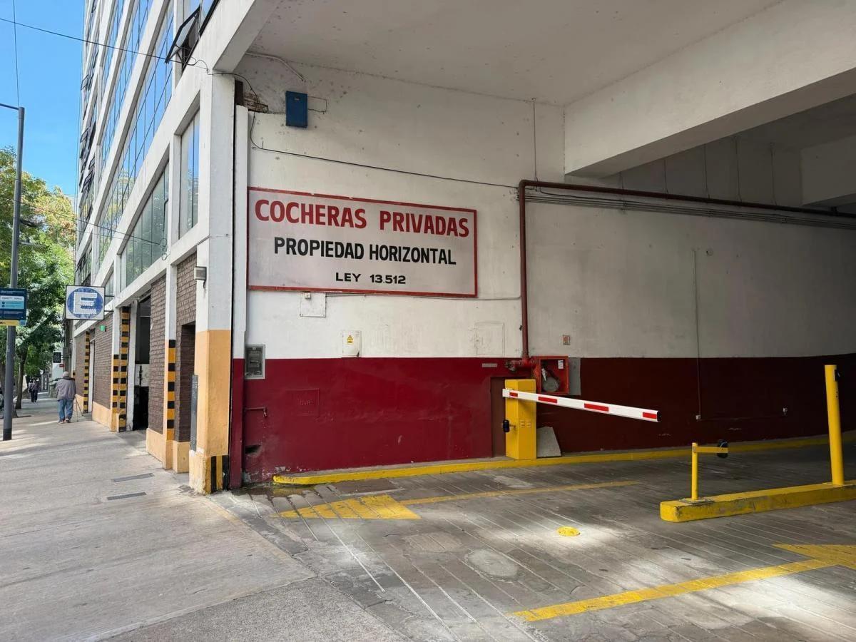 Foto de COCHERA CUBIERTA PEÑA 2627 . RECOLETA PEÑA (entre Agüero y Austria), imagen 1