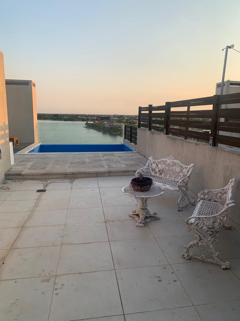 Venta departamento de 3 ambientes último piso con pileta en Praia - Nordelta