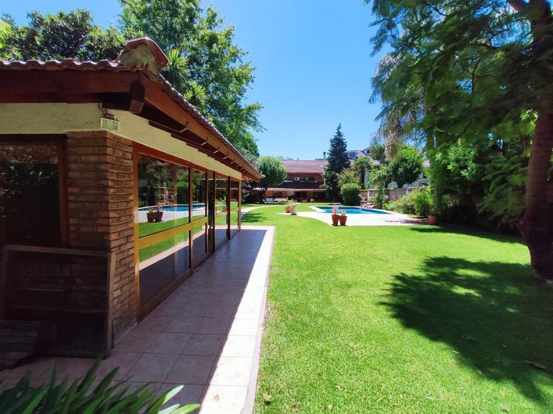 Fleming Al 2600 - Lindo Chalet con un Excelente Terreno 4
