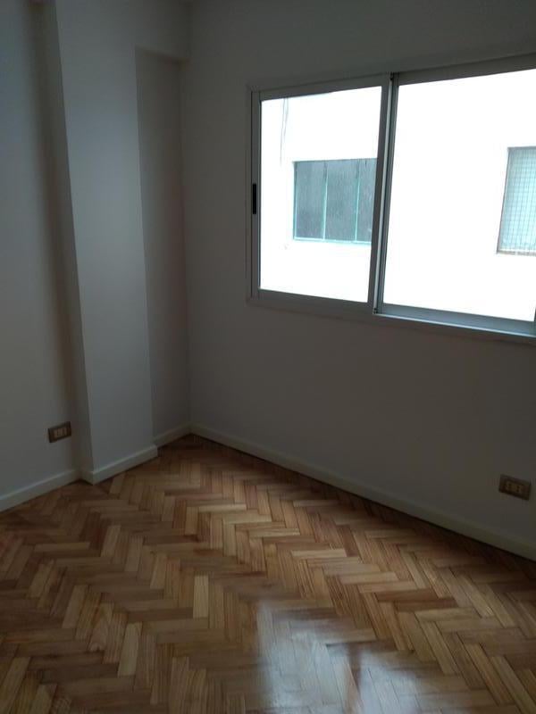 Venta de Departamento de 3 ambientes - Olivos-
