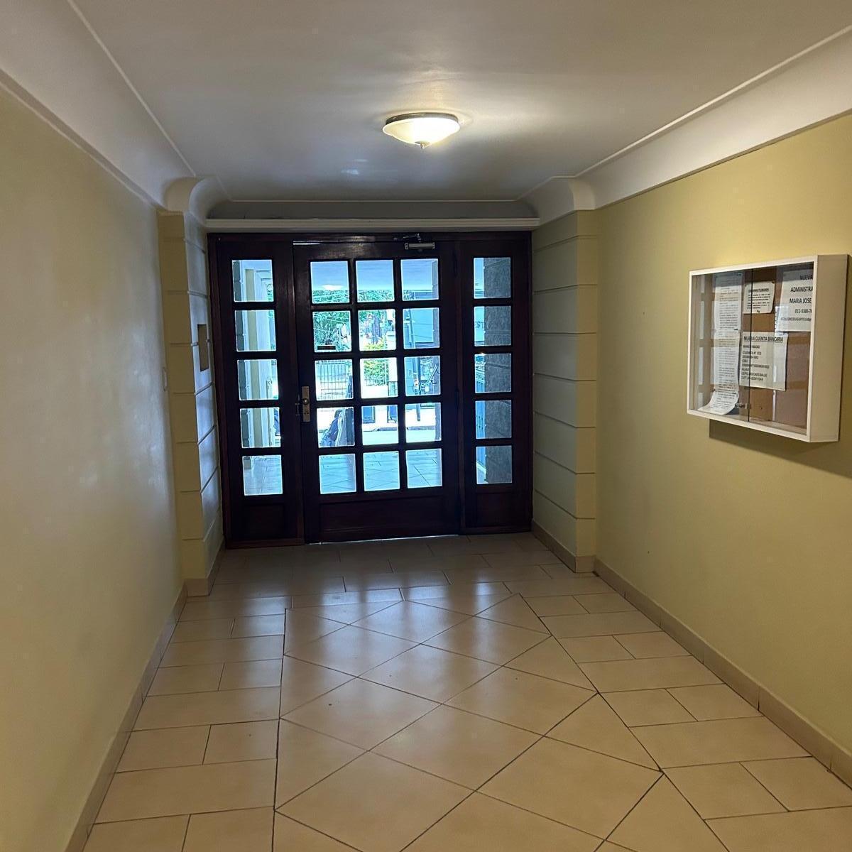 Venta Departamento de 4 ambientes en Olivos