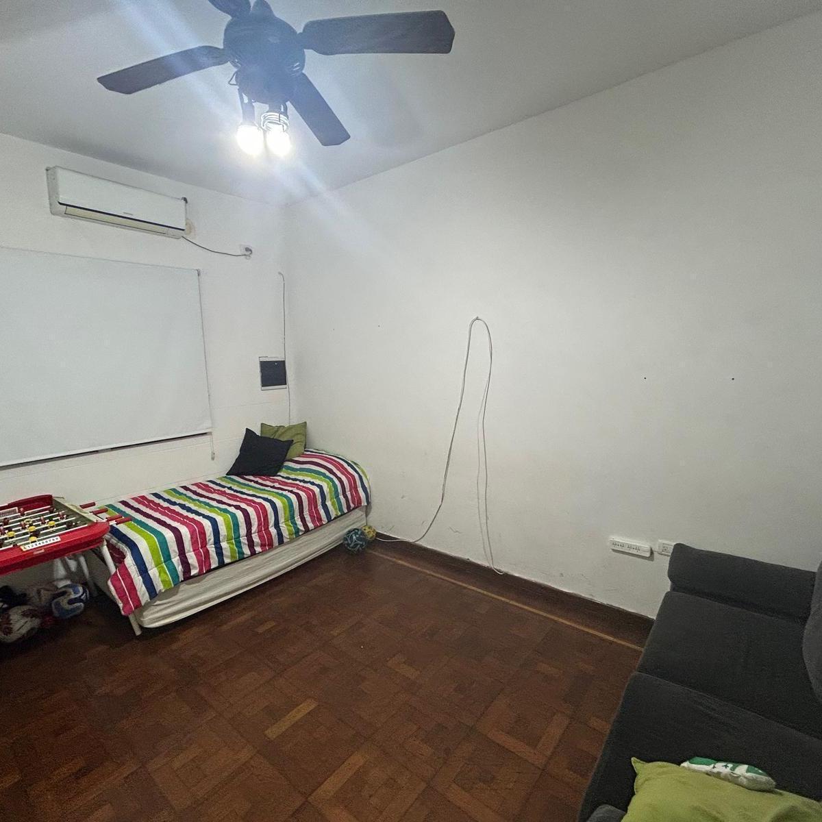 Florida: Encantadora Casa Antigua Refaccionada a Nuevo, en Calle Arbolada 4