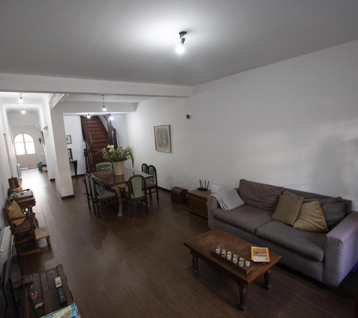¡Excelente Oportunidad en La Lucila! Chalet Refaccionado Hace un Año 4