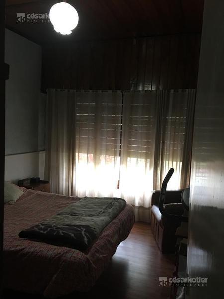 Foto de Chalet de 3 amb c/entrada de auto y jardín en José Mármol, imagen 4
