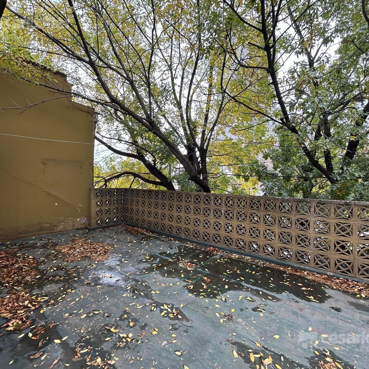 Importante Inmueble (Depto. 2 Locales de Negocio) S/ Av Alte. Brown 4