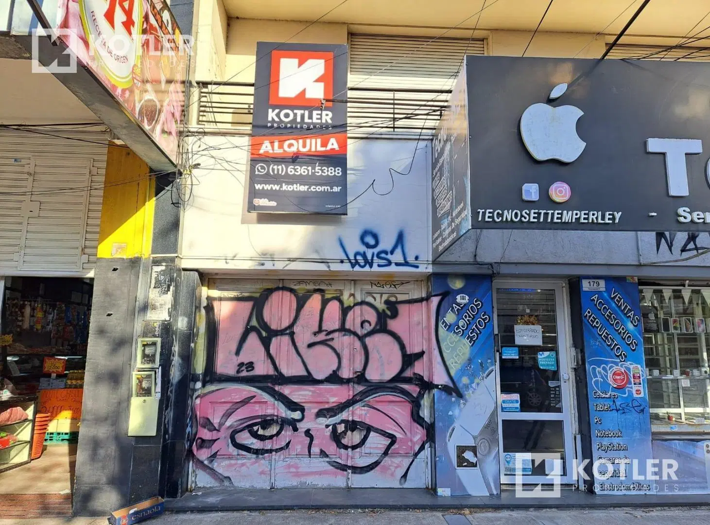 Casa con fines comerciales con gran fondo libre. 2