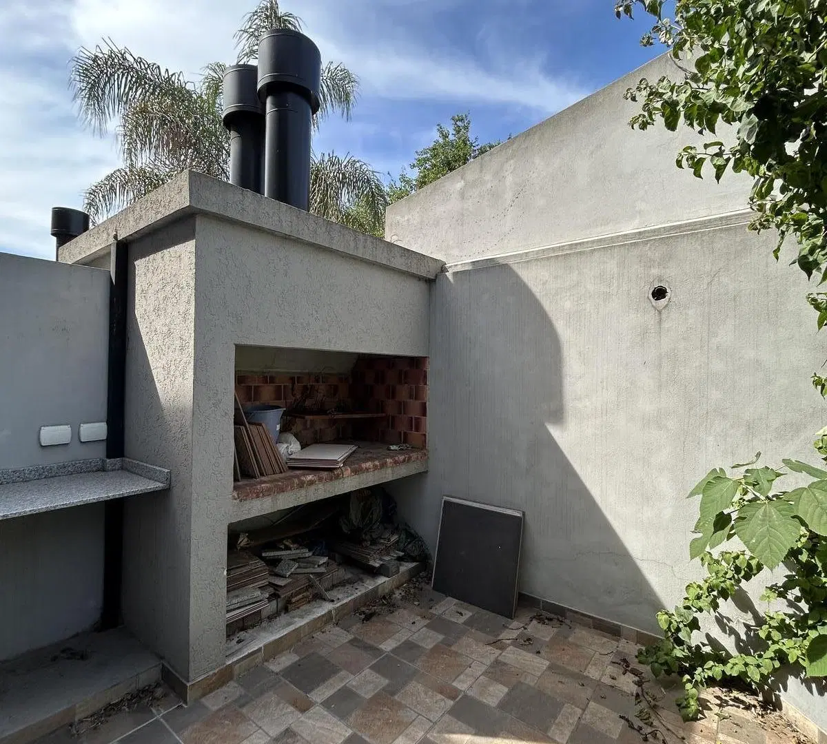 Duplex a estrenar de 3 amb. c/patio propio y espacio de cochera 5