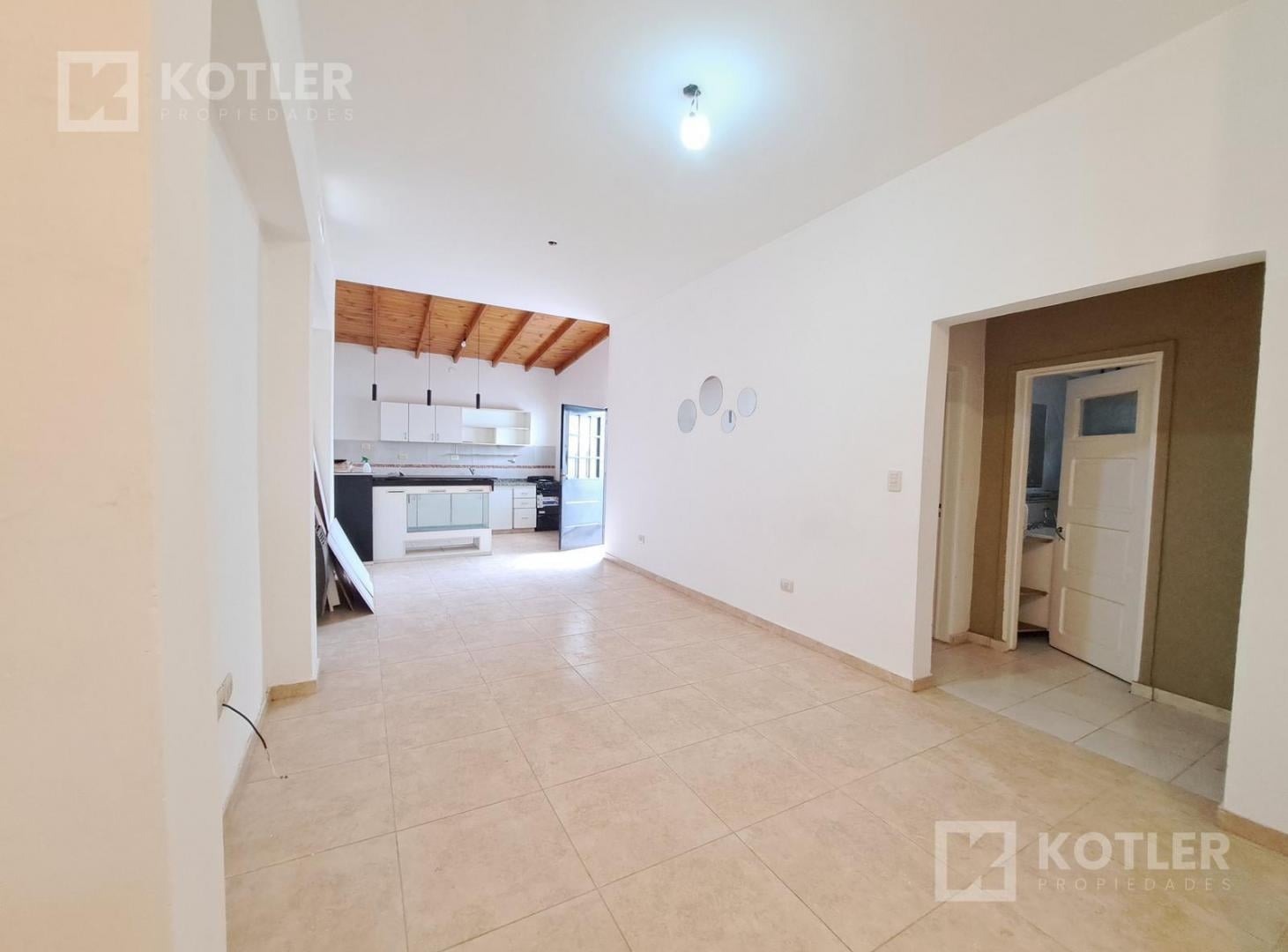 Foto de Casa de 3 amb. c/patio en Temperley Este, imagen 2