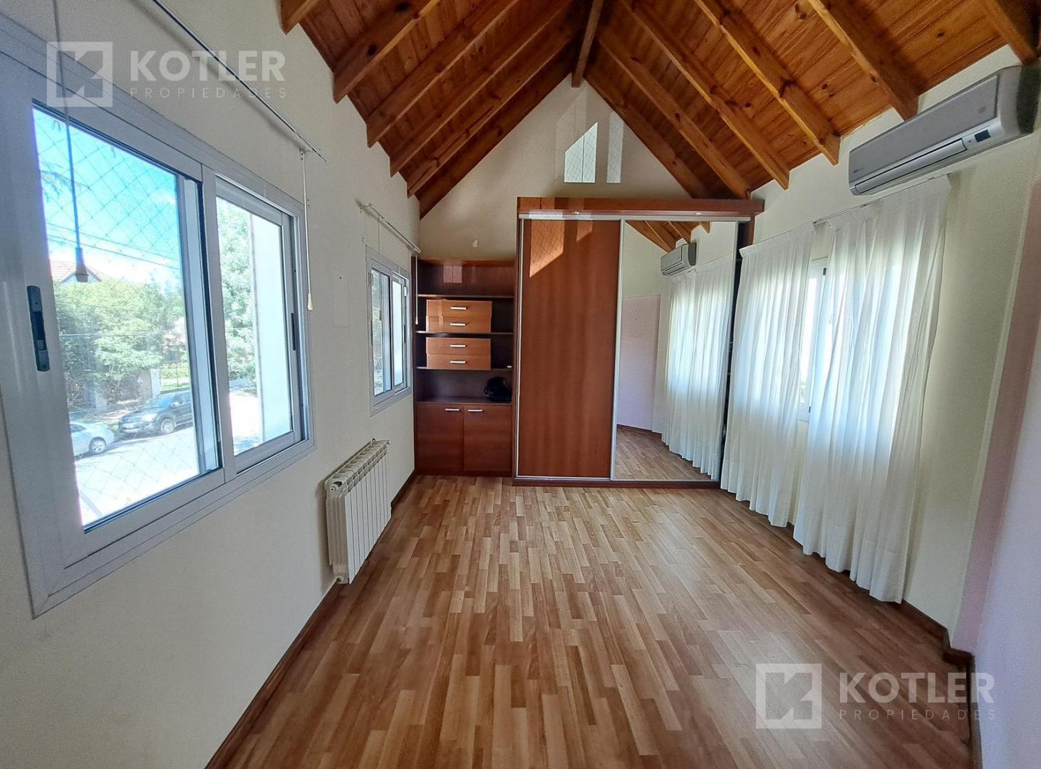 Foto de Casa en PH un excelente barrio residencial te Adrogué, imagen 1