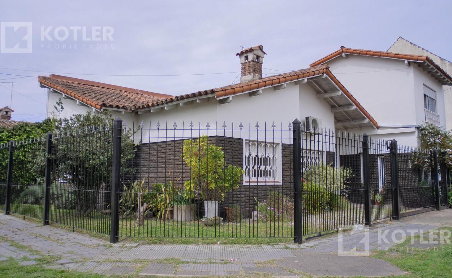 Foto de Hermosa casa con 3 dormitorios, amplia cocina y cochera cubierta, imagen 2