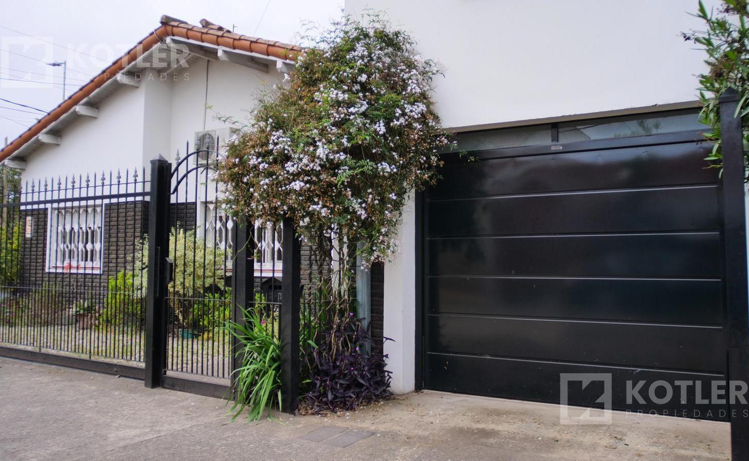 Foto de Hermosa casa con 3 dormitorios, amplia cocina y cochera cubierta, imagen 3