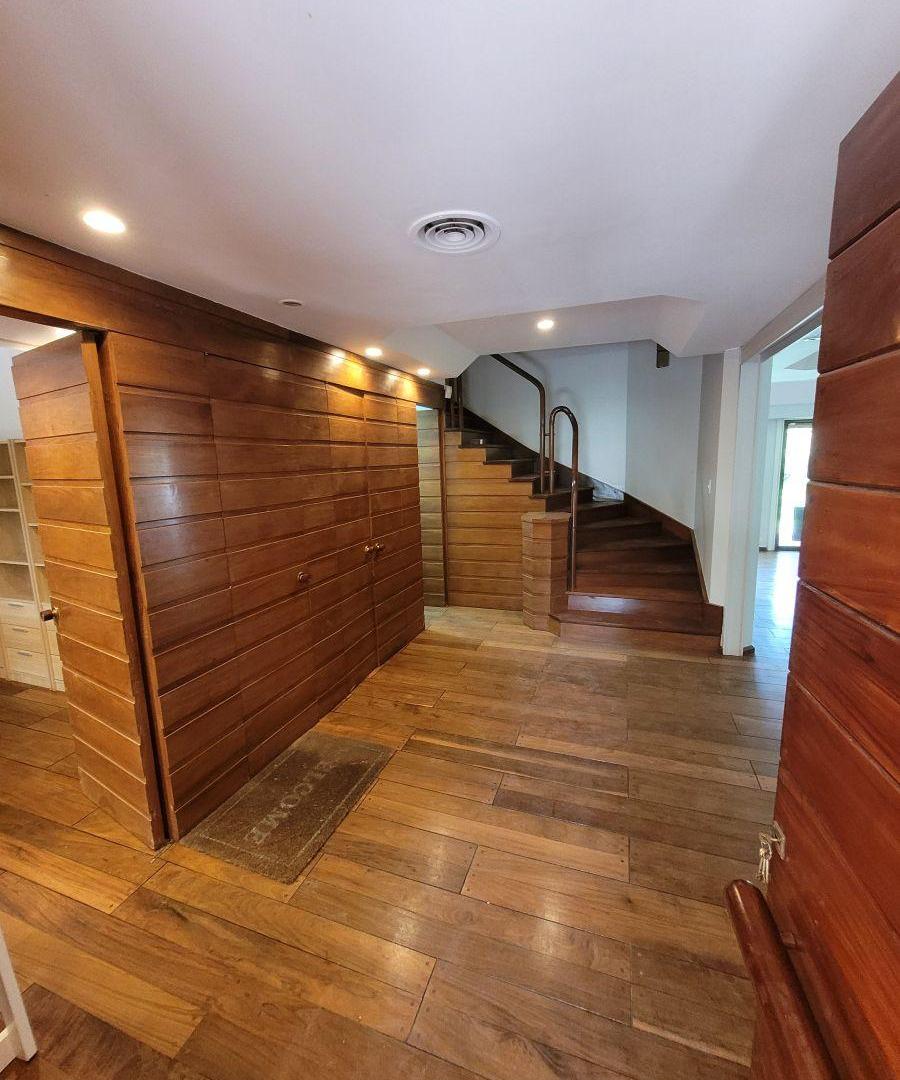 Foto de Casa de Categoría Acassuso 4 dormitorios, playroom Alquiler, imagen 3