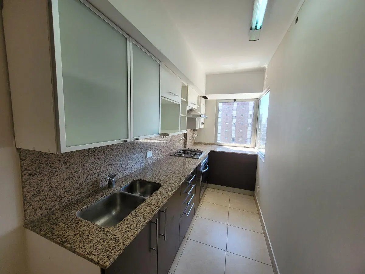 EXCELENTE DEPTO 2 AMBIENTES C/ COCHERA EN AYRES DE SAN ISIDRO - 8° Piso. 5