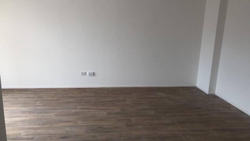 Foto de VENTA 1 AMB. DIVISIBLE EN FLORES, imagen 5